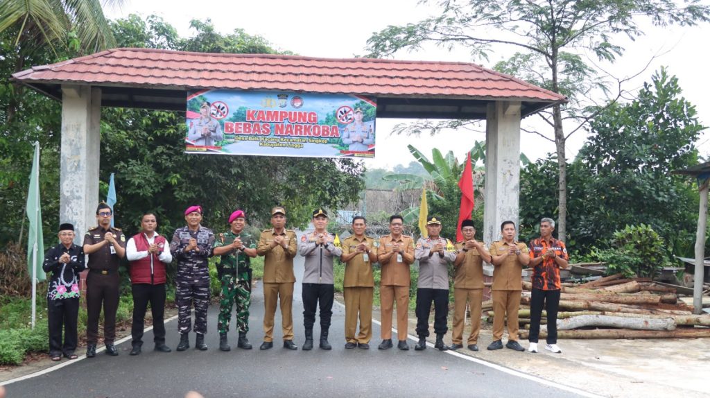 Kapolres Lingga Resmikan Kampung Bebas Narkoba di Desa Batu Kacang, Perkuat Sinergi Selamatkan Generasi Muda